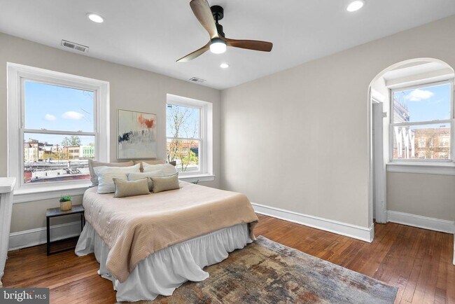 Building Photo - 1616 Kilbourne Pl NW