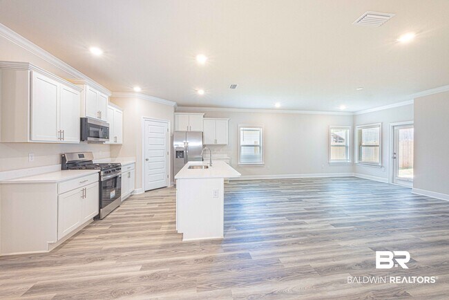 Building Photo - 31543 Lyon Rd