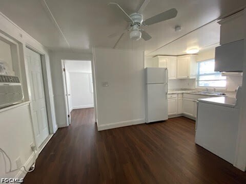 Building Photo - 717 Burdick Ave