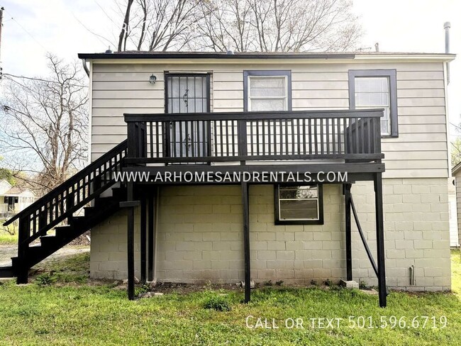 Primary Photo - 2021.5 W Short 17th St
