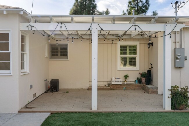 Building Photo - Enchanting REMODELED Craftsman SFR in the ...