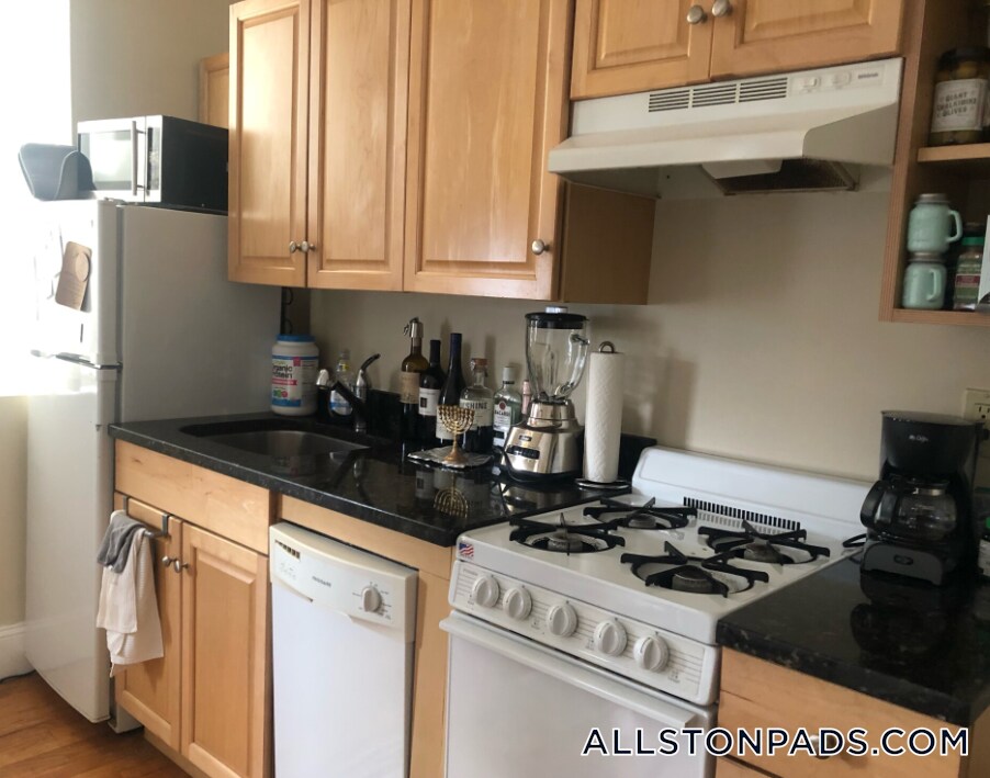 Building Photo - 1189 Commonwealth Ave