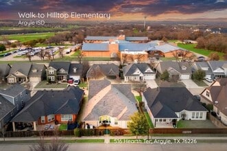 Building Photo - 516 Hearth Terrace