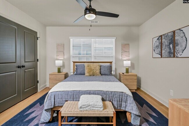 Building Photo - 816 Shull St