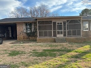 Building Photo - 138 White River Rd