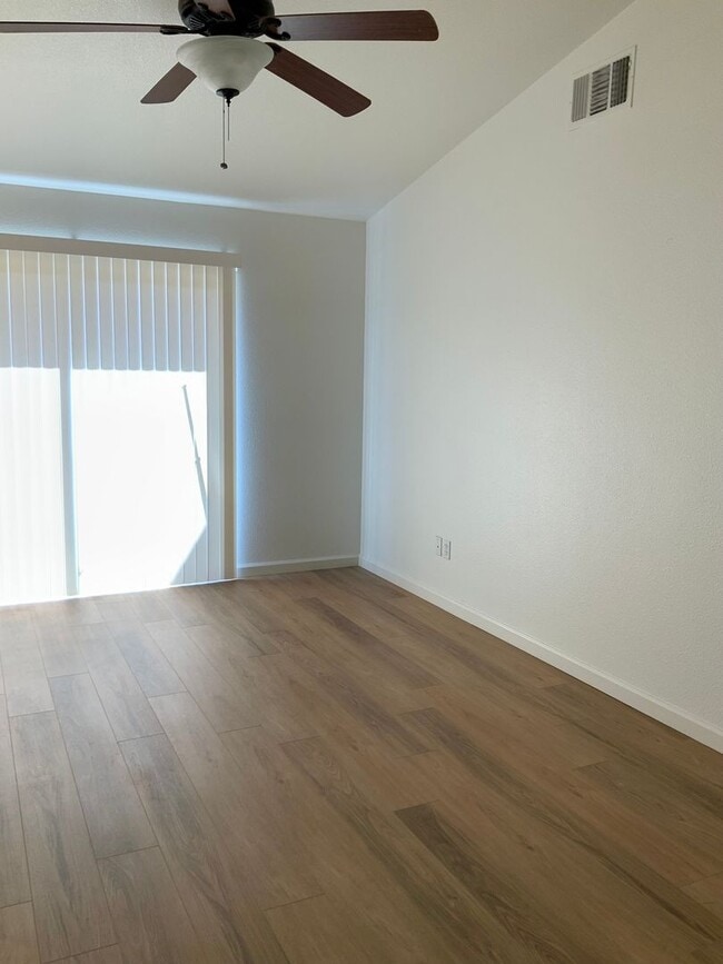 Building Photo - Quiet Home in Copper Hills located in a Cul-de-sac. **Do not distrub current tenant**