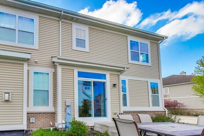 Building Photo - 2366 N Moseley Ct