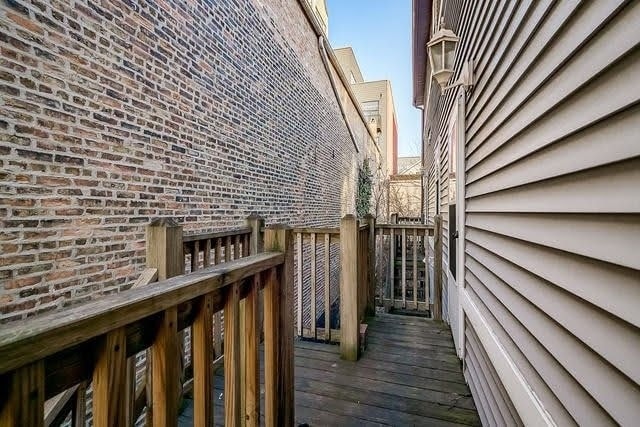 Building Photo - 1615 S Newberry Ave