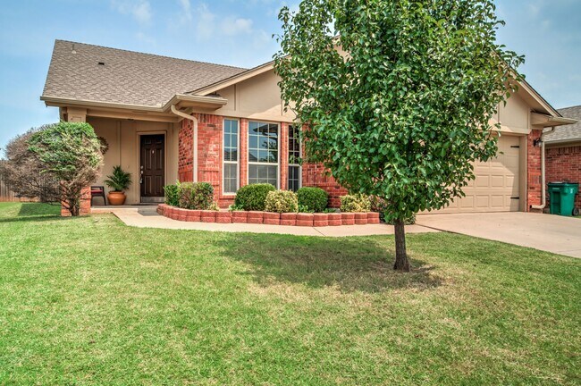 Building Photo - Deer Creek Schools