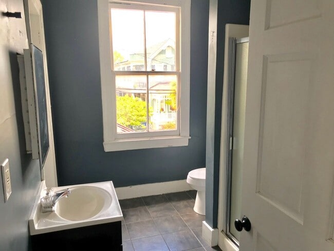 Building Photo - 89C