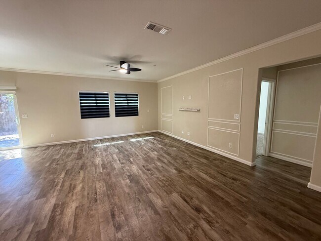 Building Photo - 2995 Stable Dr