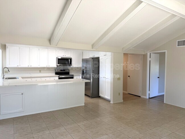 Building Photo - 12480 Escala Ln
