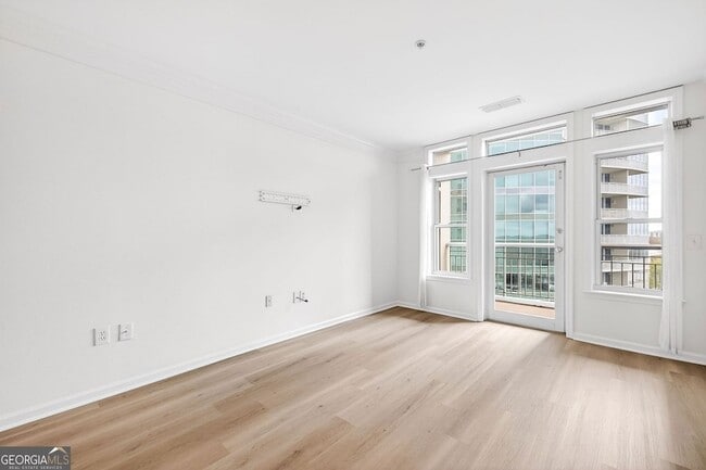 Building Photo - 3334 Peachtree Rd NE