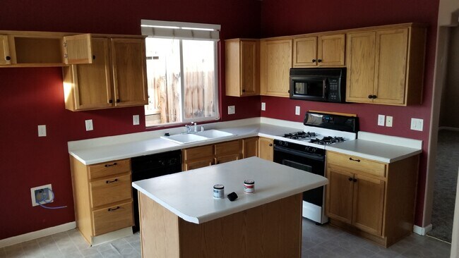 Building Photo - 6382 Everest Dr