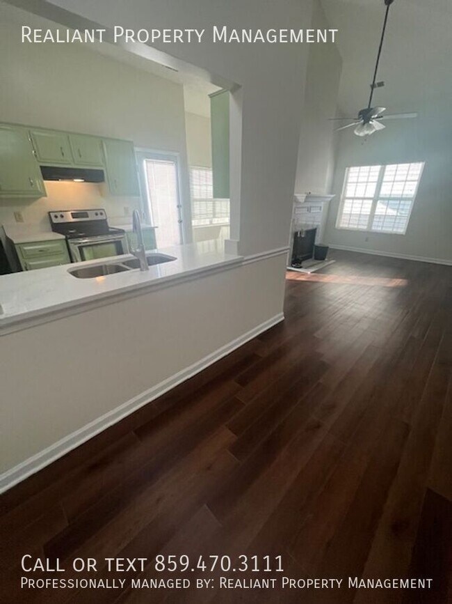 Building Photo - 100 Coconut Grove Dr