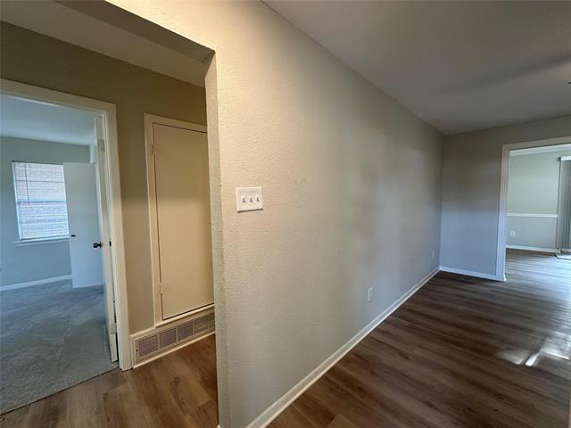Building Photo - 1705 Nantucket Dr