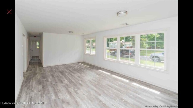 Building Photo - 33 Mary Ave