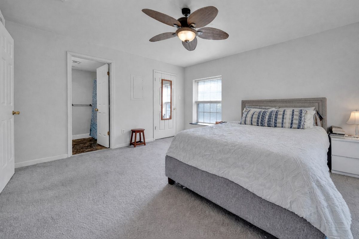 Building Photo - 510 Deer Run