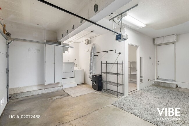Building Photo - LOCATION, LOCATION, LOCATION!!!! "Hidden C...