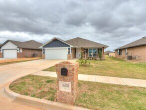 Building Photo - FIRST MONTH FREE!