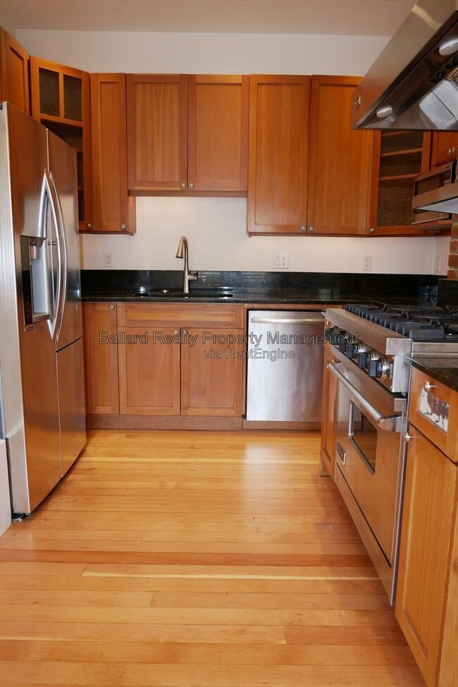 Building Photo - 6737 27th Ave NW