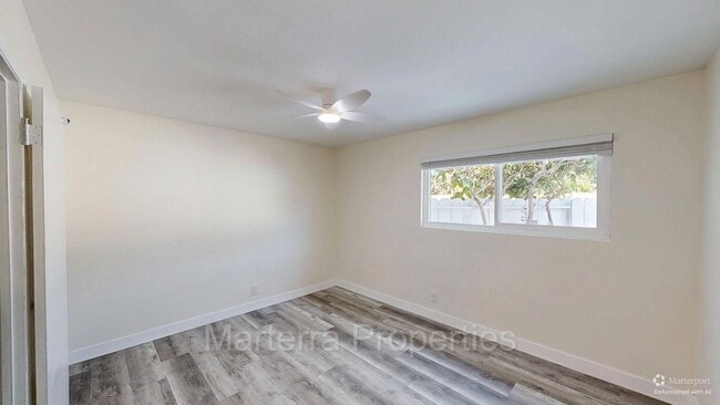 Building Photo - 286 Costa Mesa St