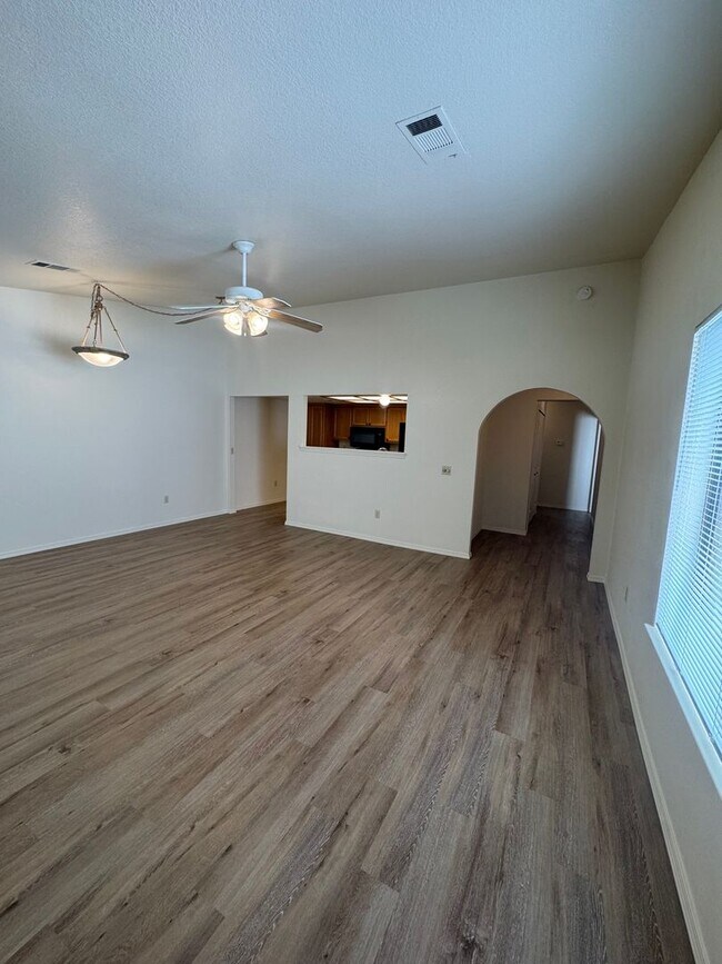 Building Photo - 711 Flower Ash Ln