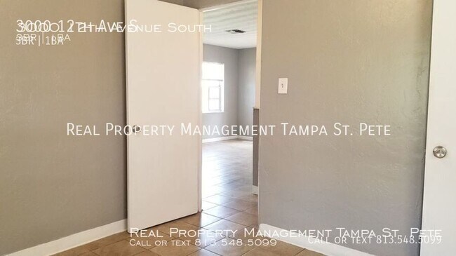 Building Photo - 3000 12th Ave S