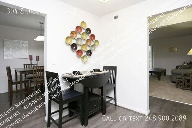 Building Photo - 304 S Drake Rd