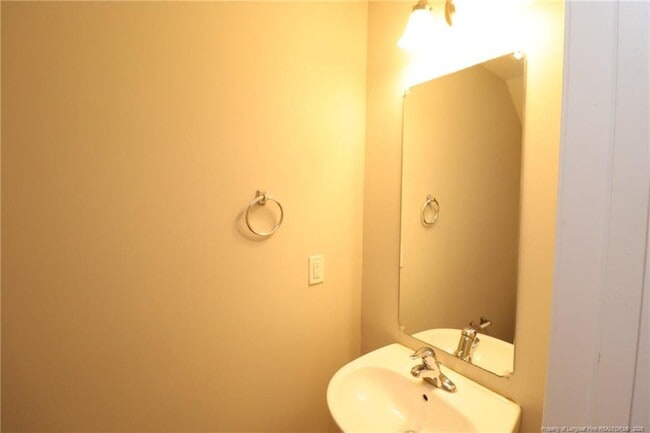 Building Photo - 110 Fanwood Ct
