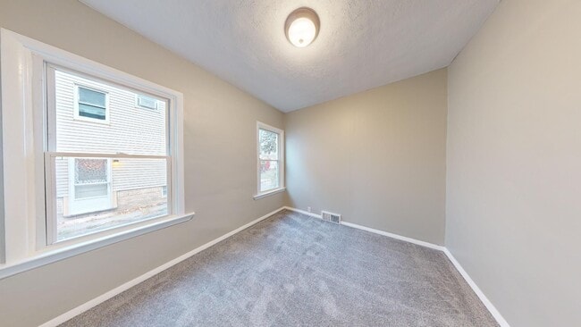 Building Photo - Jefferson Area - 3 Bedroom Single Family Home (between Lorain and Triskett)