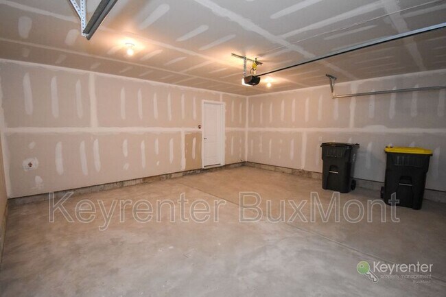 Building Photo - 4991 Franklin Cir