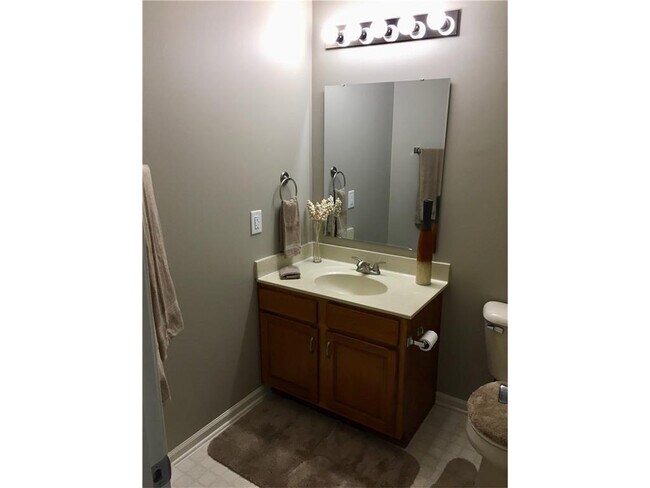 Building Photo - 14313 Harrison Pkwy