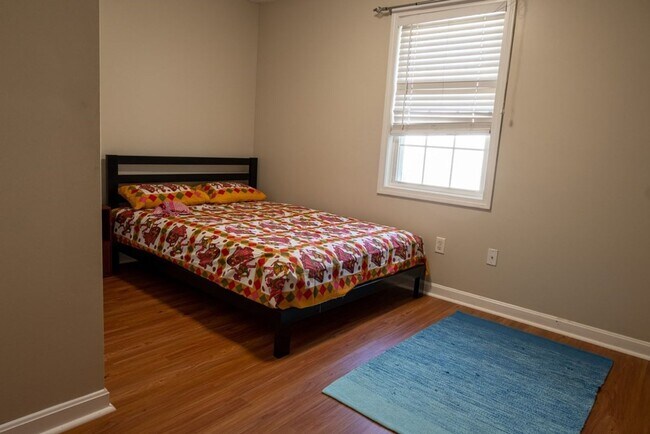 Building Photo - ? GORGEOUS COLONIAL – 4 BED / 2.5 BATH ?