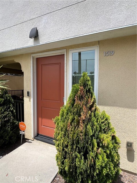 Building Photo - 1519 Doheny Way