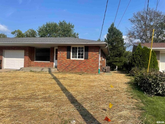 Building Photo - 216 Westshore Dr