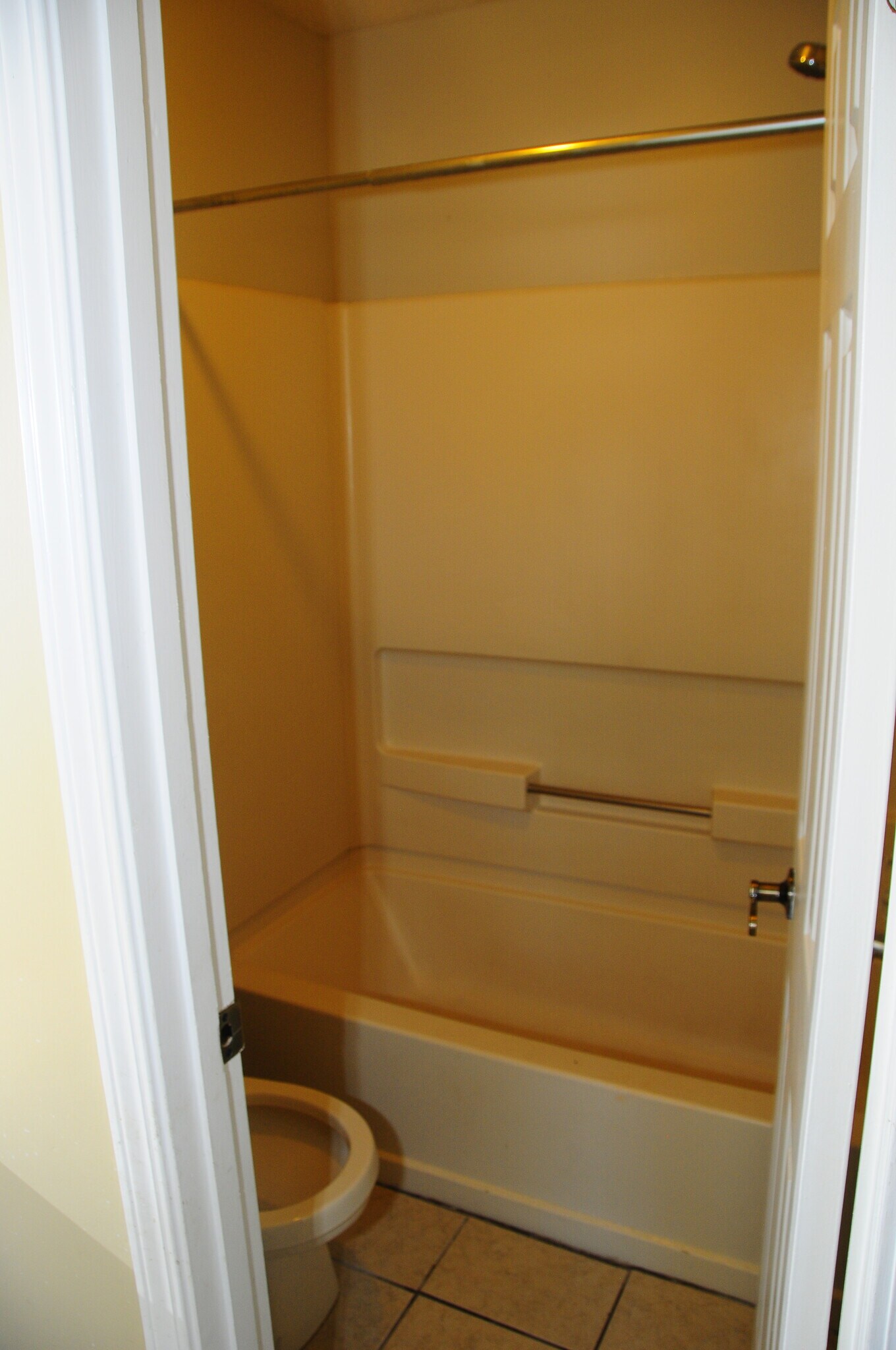 Master Bath - 6899 Lagrange Cir S