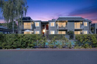 Building Photo - Updated Walnut Creek Condo | 2 Bed • Pool • In-Unit Laundry • Near BART
