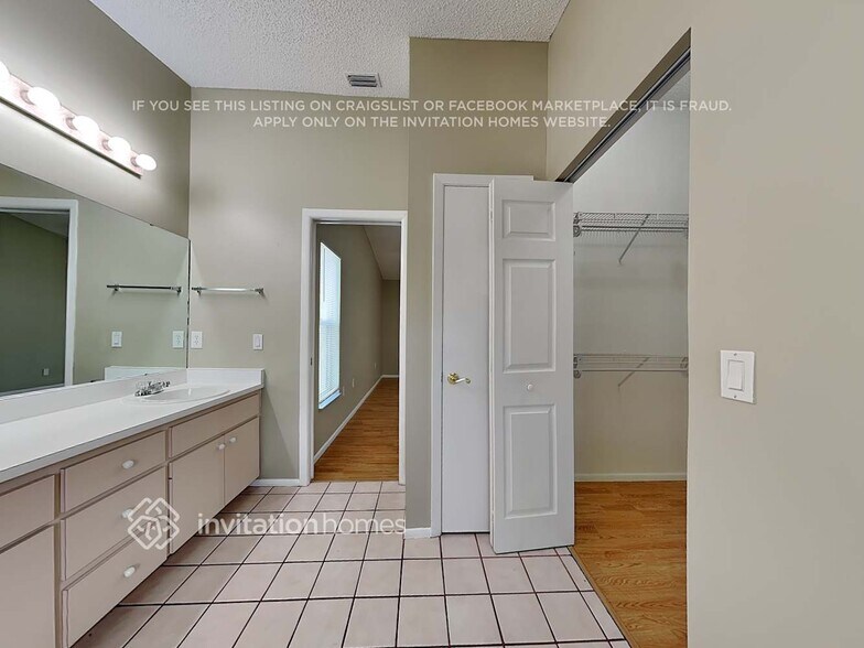 Building Photo - 2275 Cork Oak St W