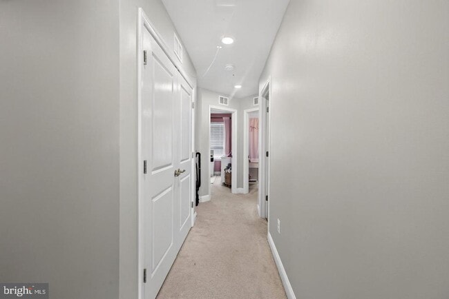 Building Photo - 7564 Warburg Way