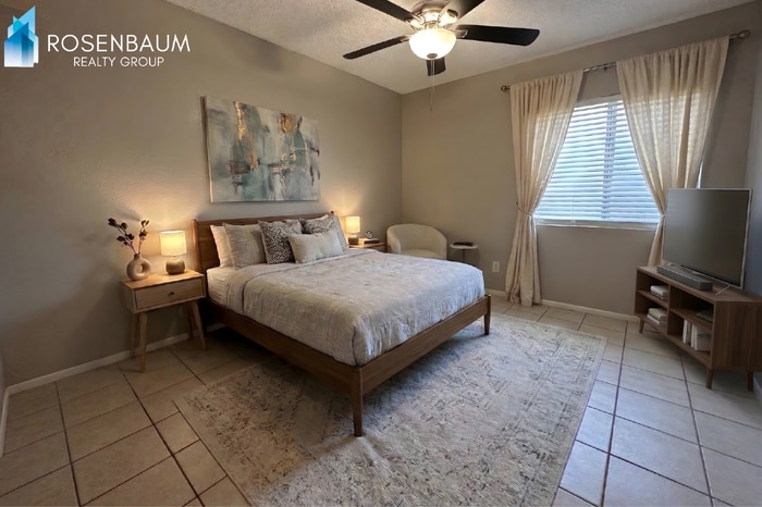 Building Photo - 707 W 1st Ave