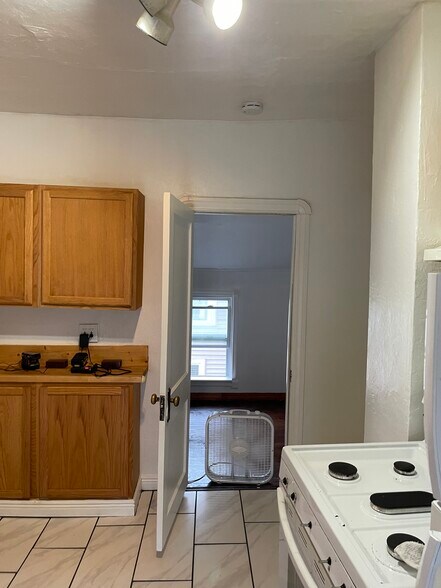 Building Photo - 3640 W 47th Pl