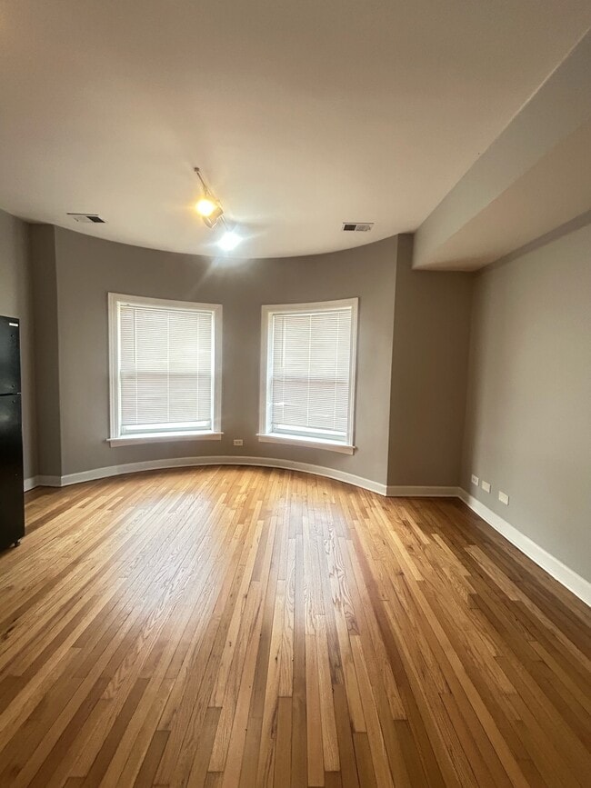 Building Photo - 505 E 44th St