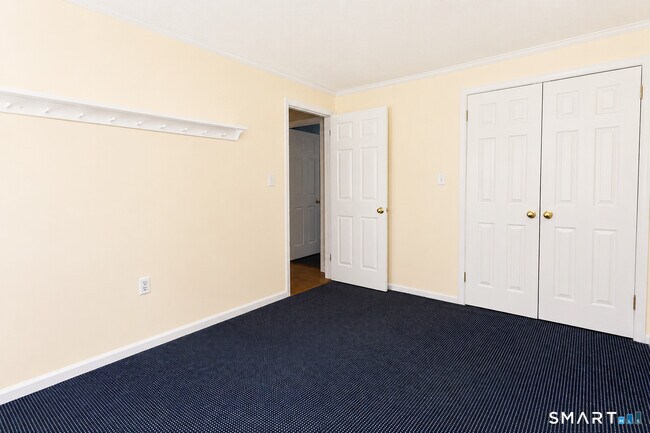 Building Photo - 50 Fox Den Rd