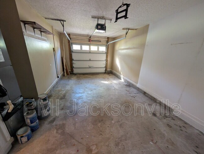 Building Photo - 2257 Fairway Villas Ln N