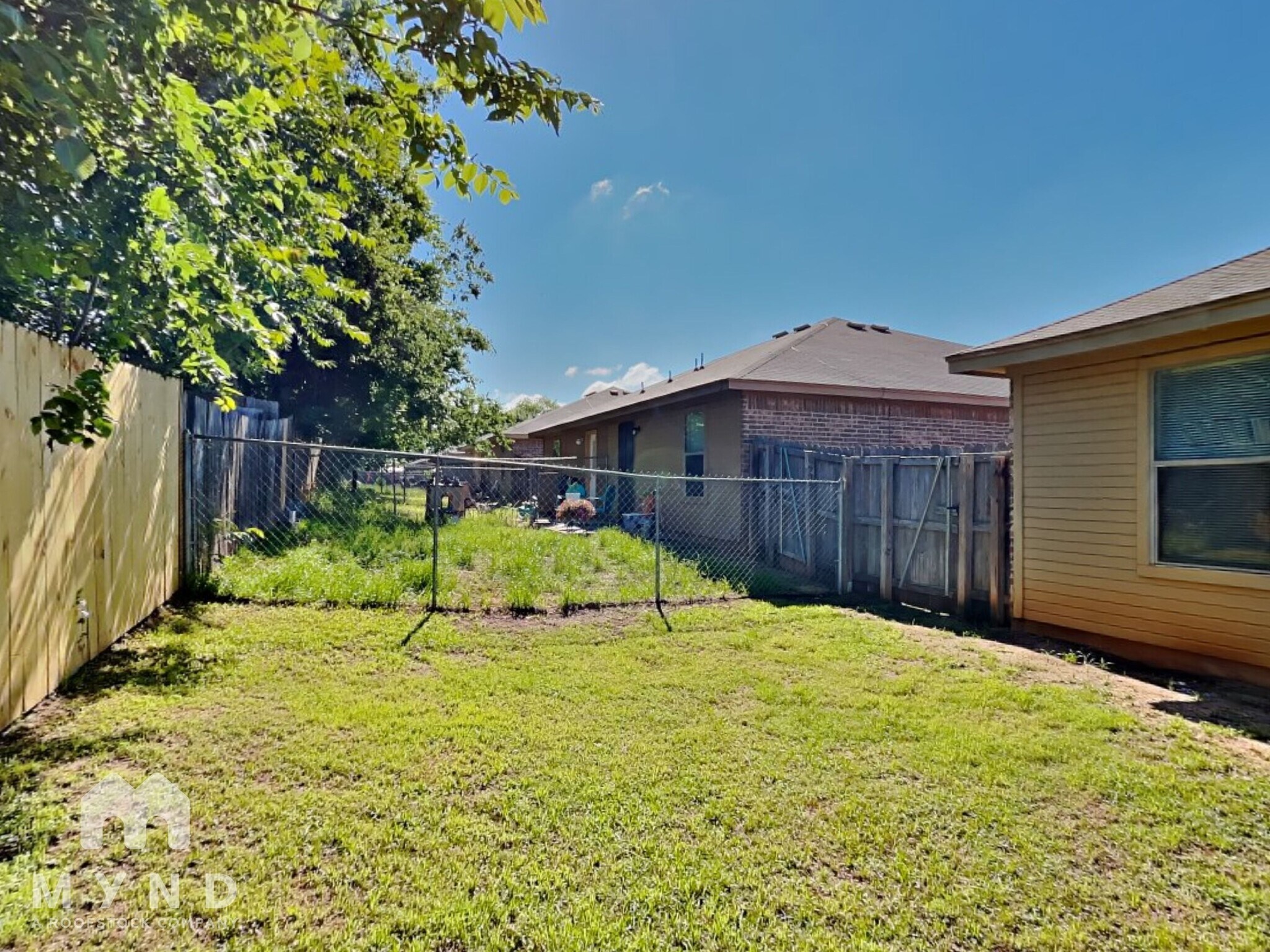 Building Photo - 230 Walnut Bend Rd