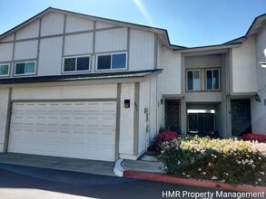 Building Photo - Large Condo in Claremont