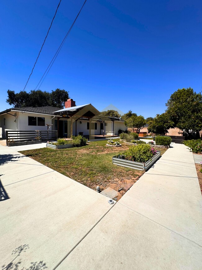 Building Photo - 135 Oakmont Ave