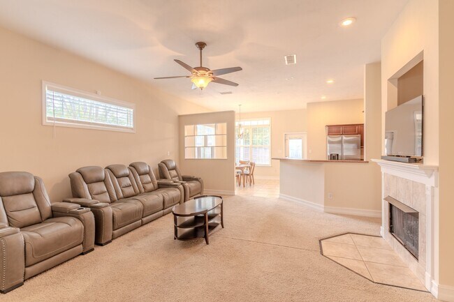 Building Photo - 8395 Ivy Mill Way