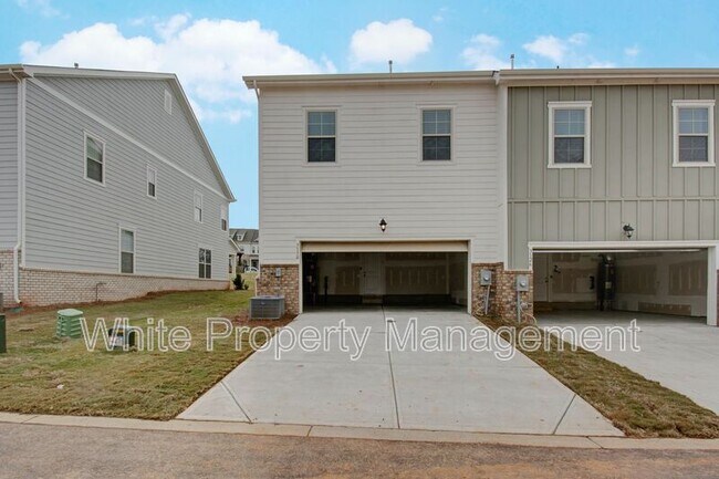 Building Photo - 3130 Glenn Hope Wy